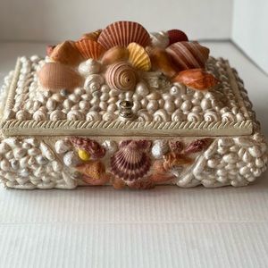 Vintage iridescent Tasmania Trochus shell mother of pearl jewelry box RARE!